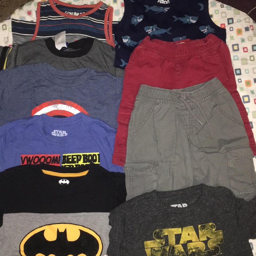 (7) Shirt (2) shorts Bundle